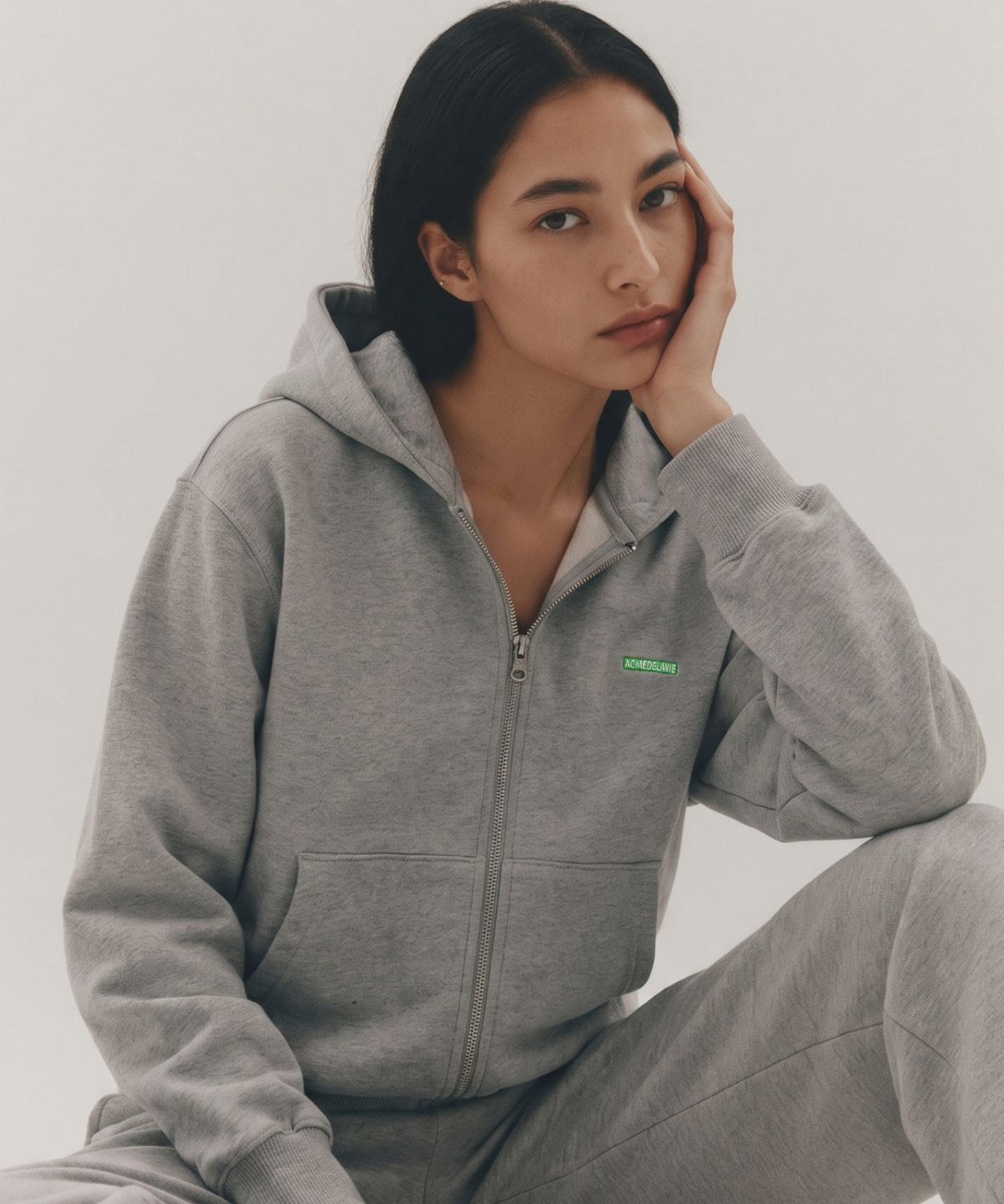 아크메드라비(ACME DE LA VIE) SMALL LOGO EMBROIDERY HOODIE ZIP UP