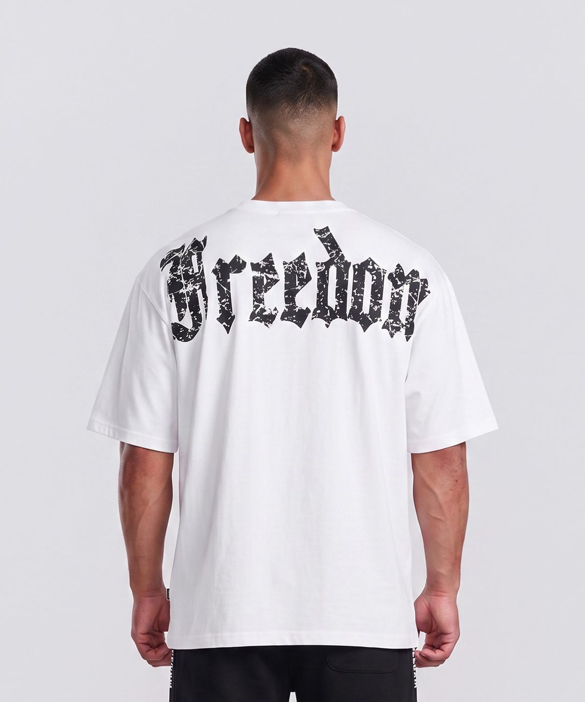 프리덤(FREEDOM) 크랙 백 프린팅 오버핏 티셔츠 (화이트)