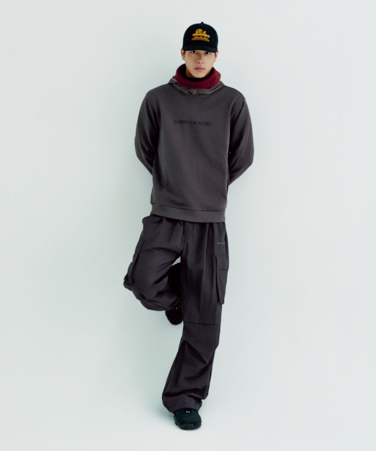 얼스캄에라(EARTH CALM ERA) 라이트웨이트 파라수트 카고 팬츠(UNISEX)_4컬러