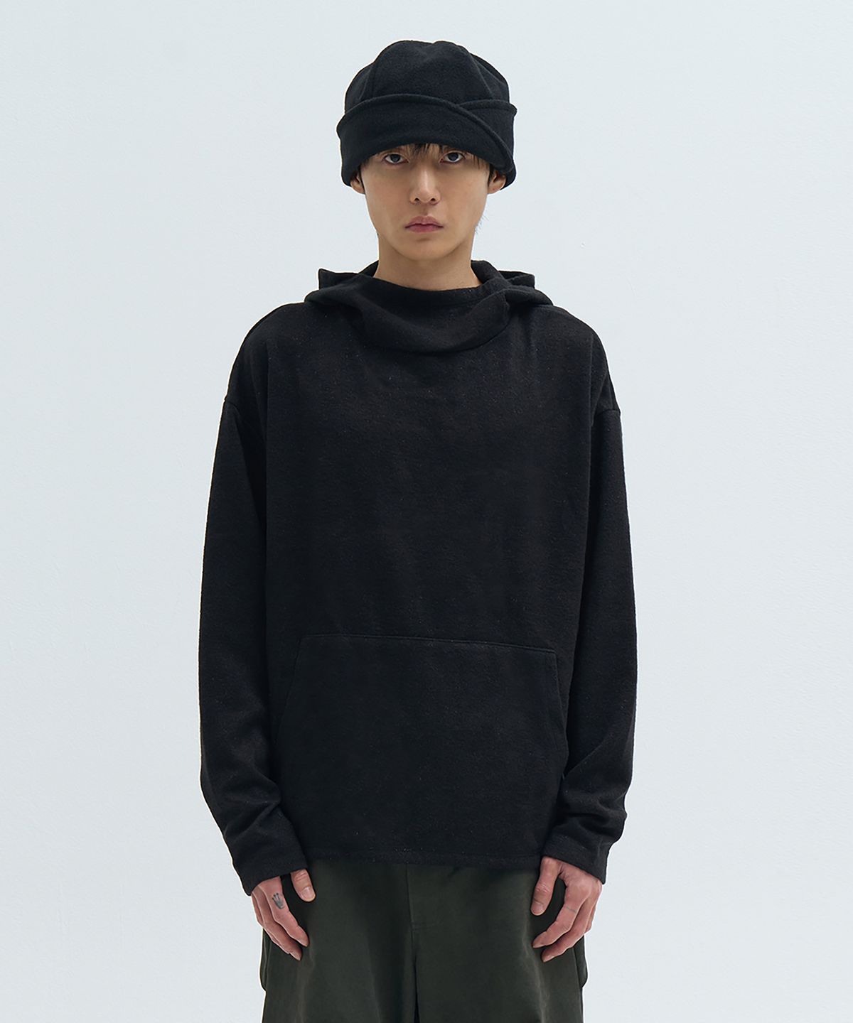 카사카사(KASAKASA) Wool Boucle Hoodie Black
