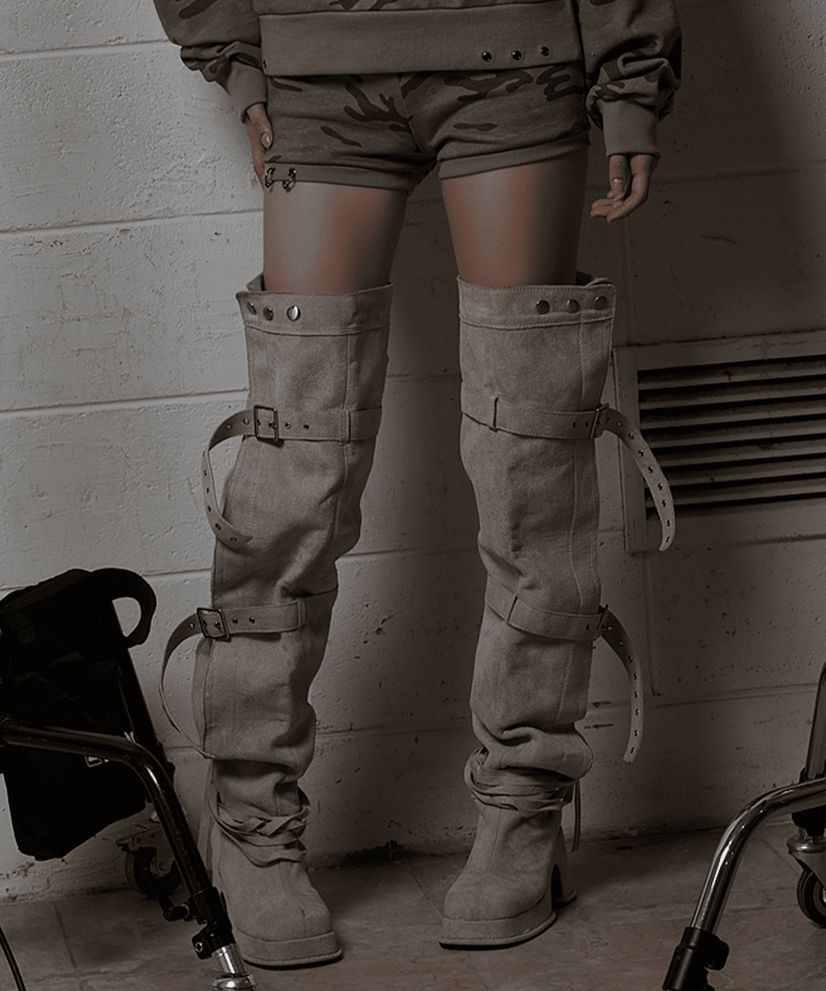 게이트리스(GATELESS) BUCKLE THIGH HIGH BOOTS [HIGH]