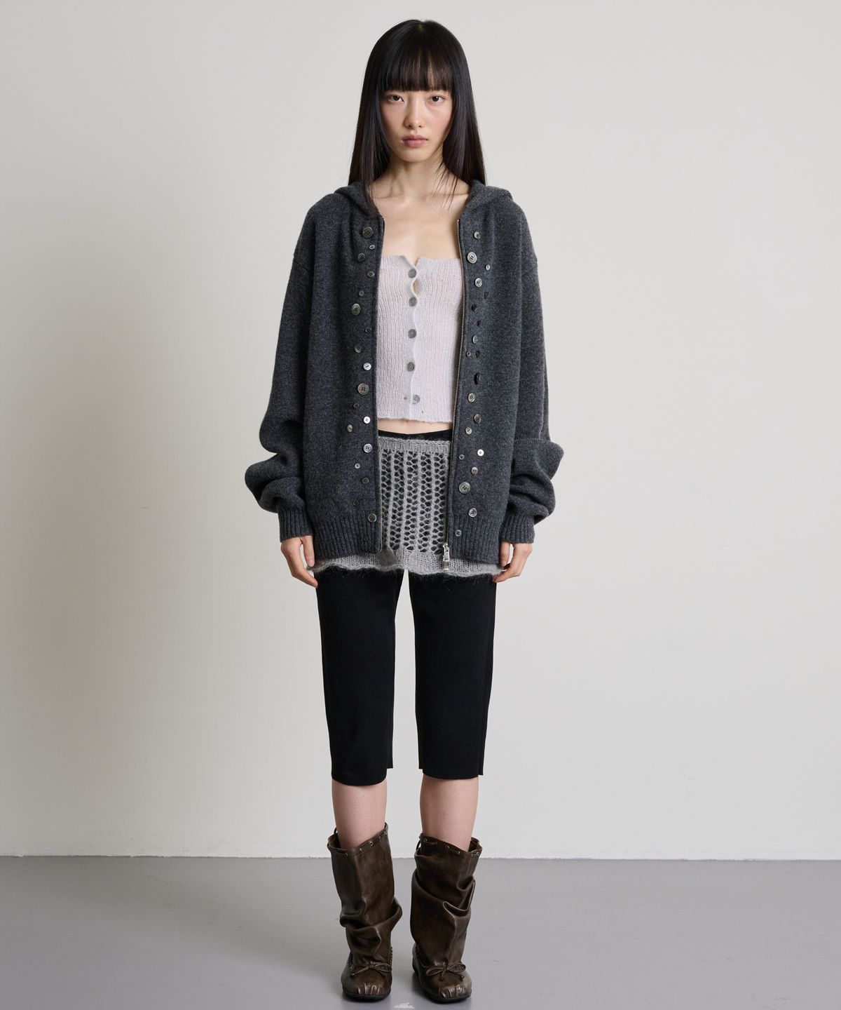 더애틋(THE AÉTUT) Button Detail Wool Knit Zip-Up Hoodie_Charcoal