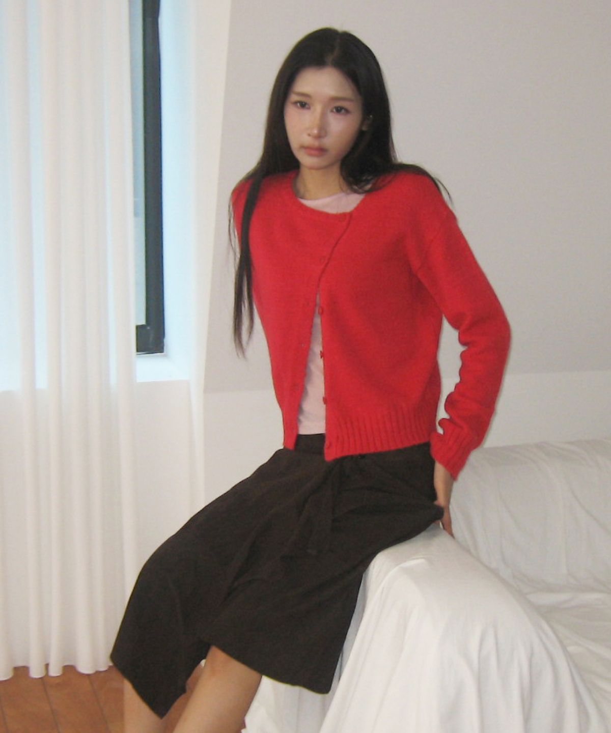 이오에(IOUE) Linea Oblique Cardigan (Red)