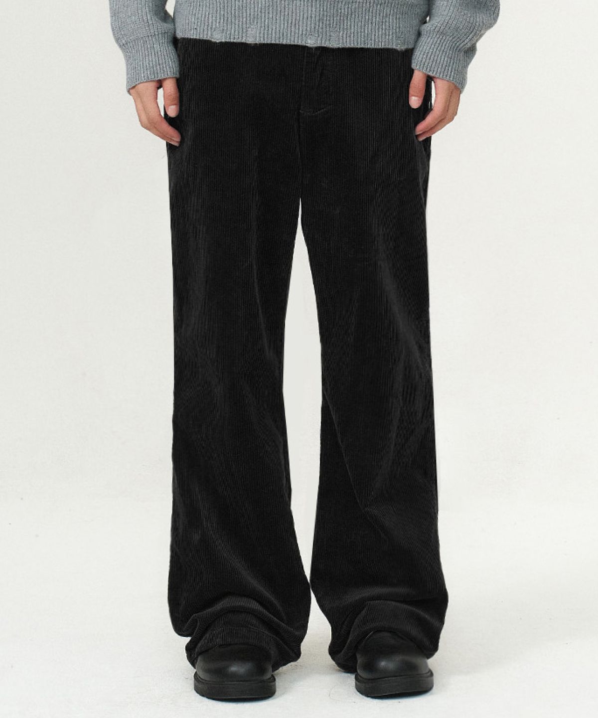 카네이테이(KANEITEI) CORDUROY FLARE PANTS (BLACK)