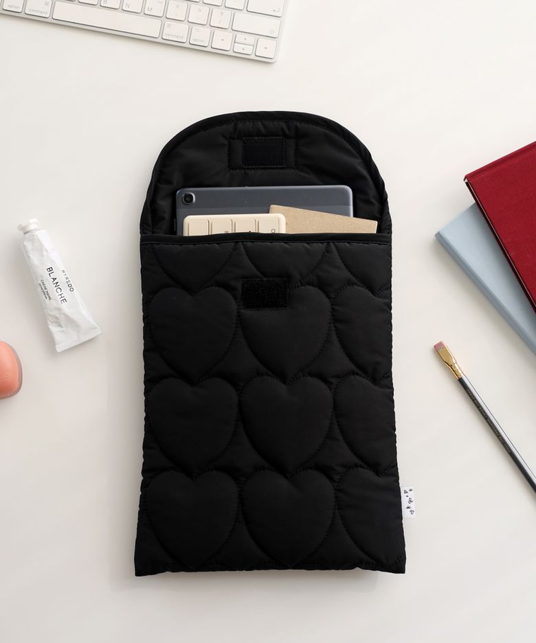[PLASTIC] Heart Tablet Pouch (Black)