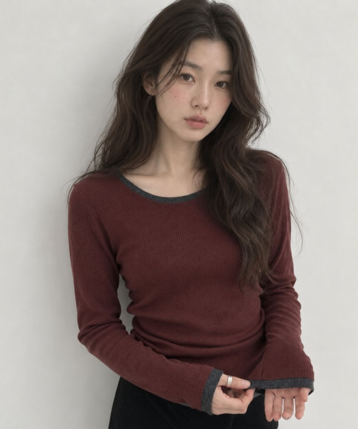 넌즈시(NUNZSI) 앙고라 셔링 배색 티셔츠 버건디