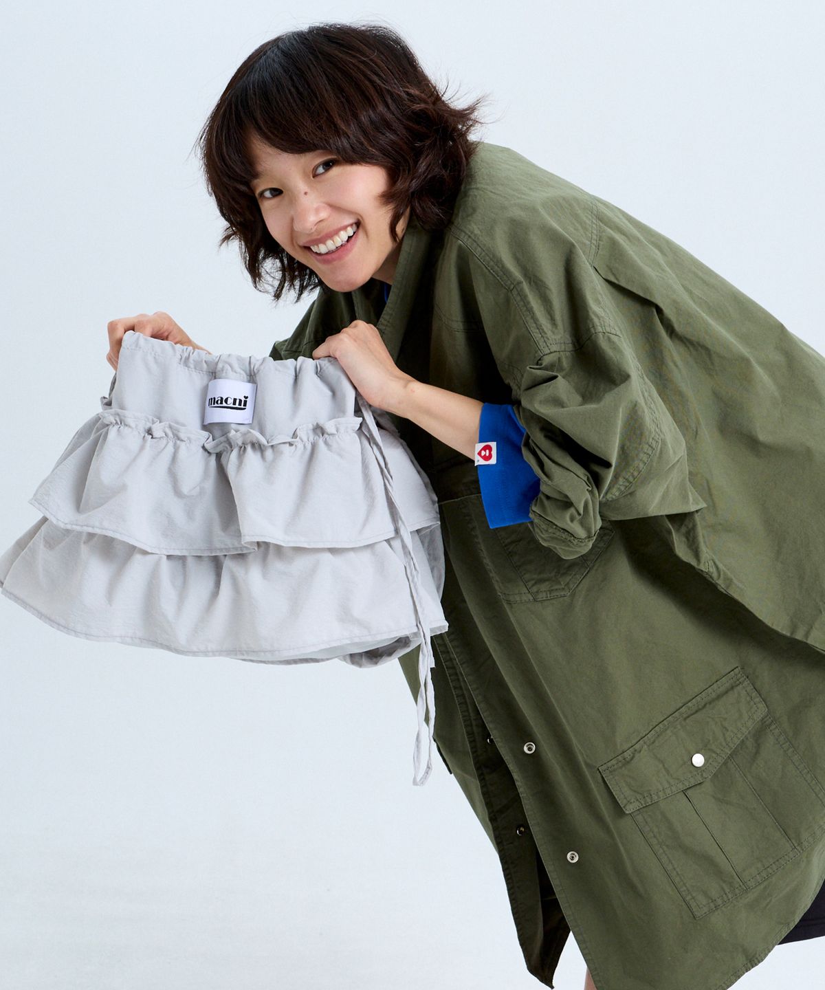 마크니(MACNI) CANCAN FRILL SHOULDER CROSS BAG LIGHT GREY