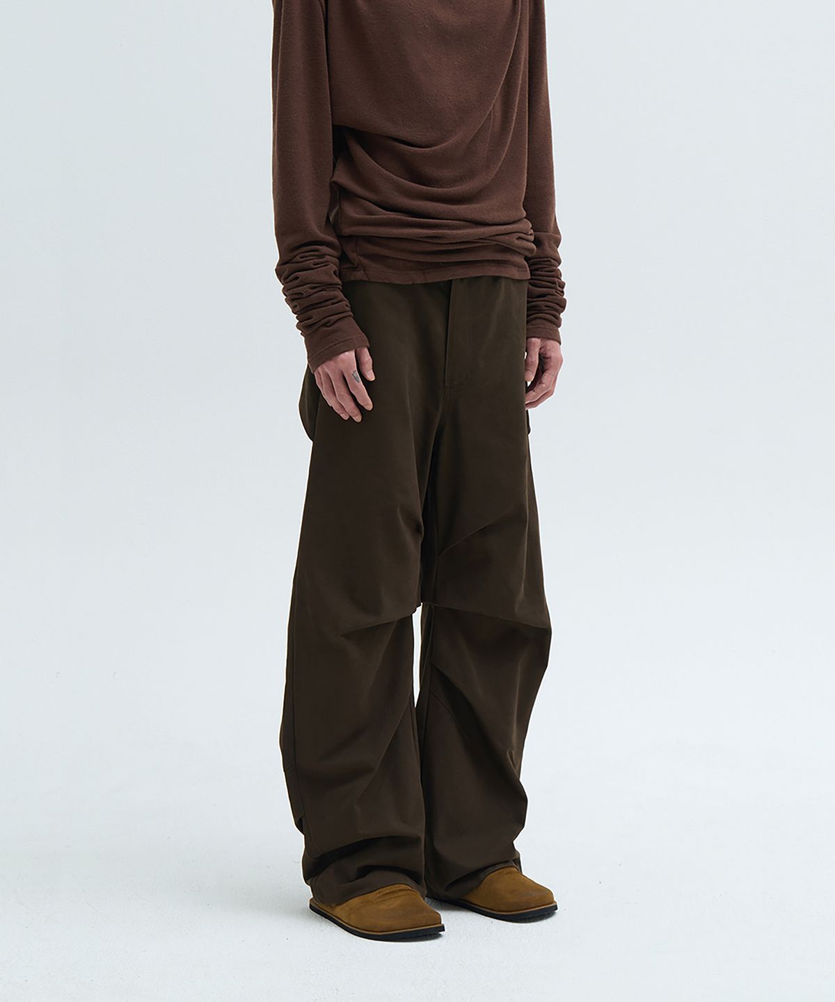 카사카사(KASAKASA) Pleated Pants Brown