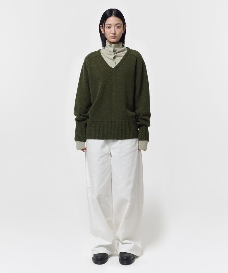 WOOL V-NECK SWEATER / KHAKI