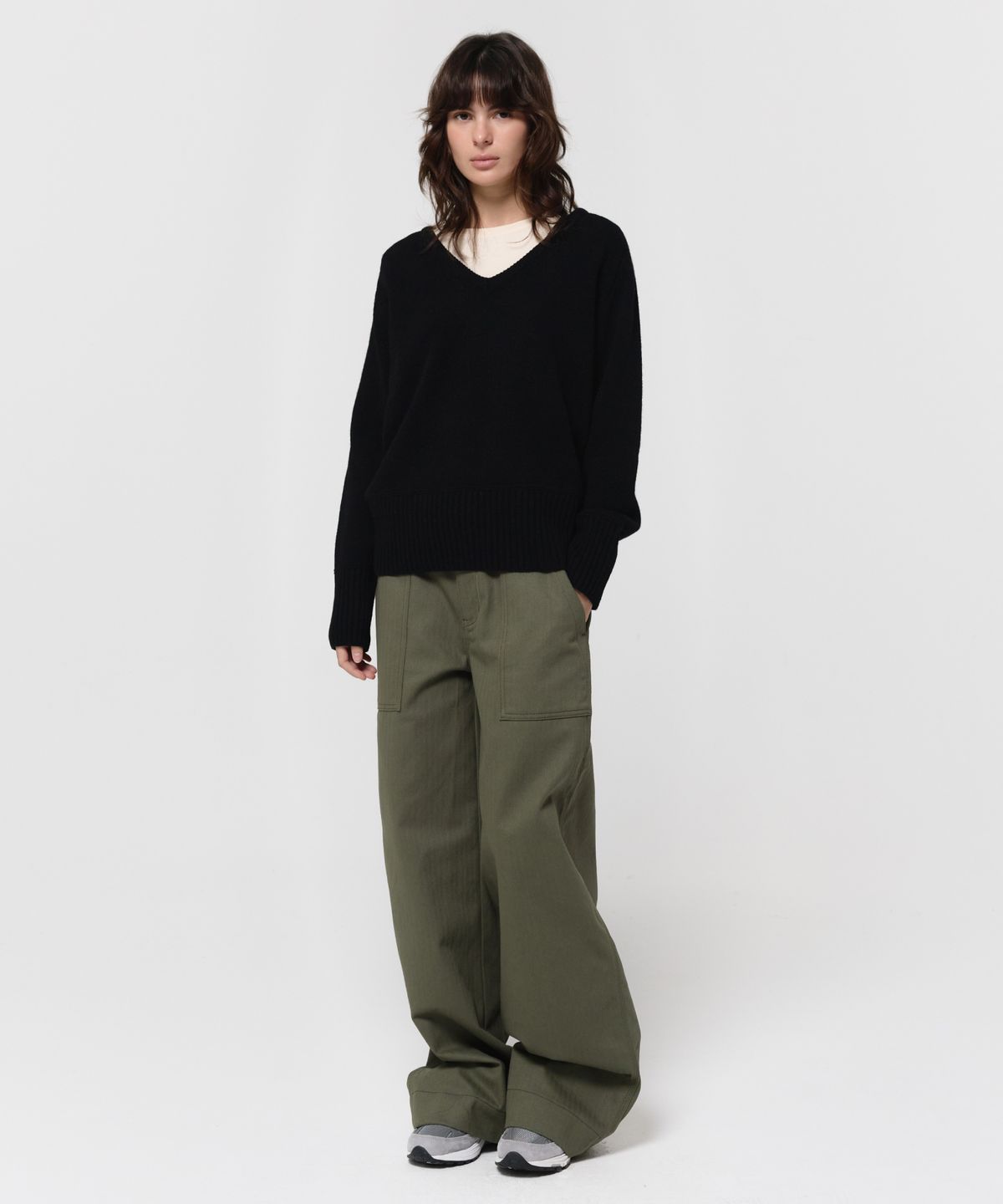 지비에이치 어패럴(GBH APPAREL) WOOL V-NECK SWEATER / BLACK