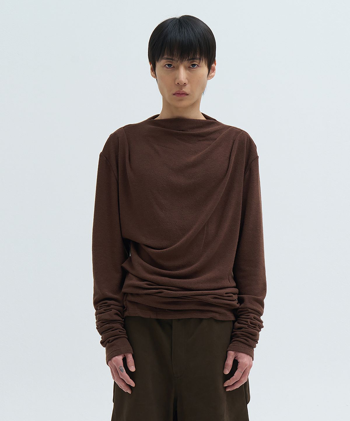 카사카사(KASAKASA) Draped Pleat Long Sleeve Brown