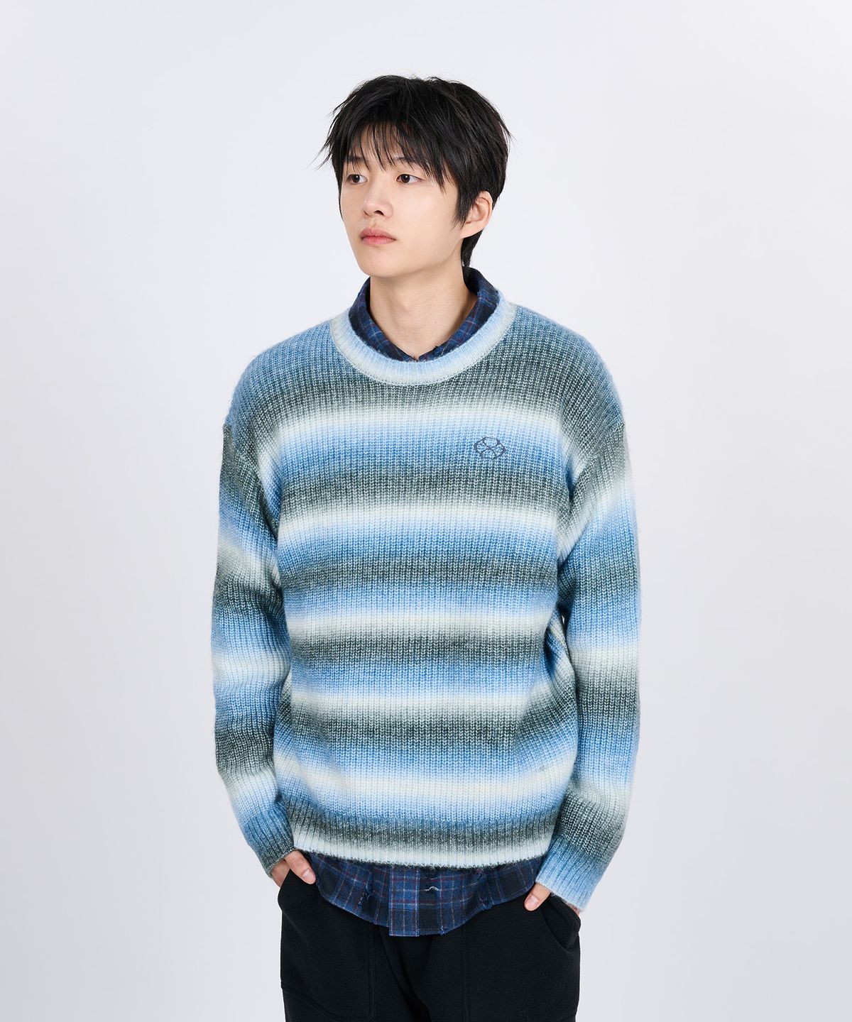 논타입(NONTYPE) GRADATION STRIPE KNIT SWEATER (BLUE)