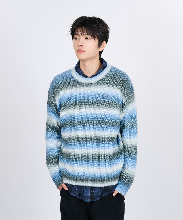 GRADATION STRIPE KNIT SWEATER (BLUE)