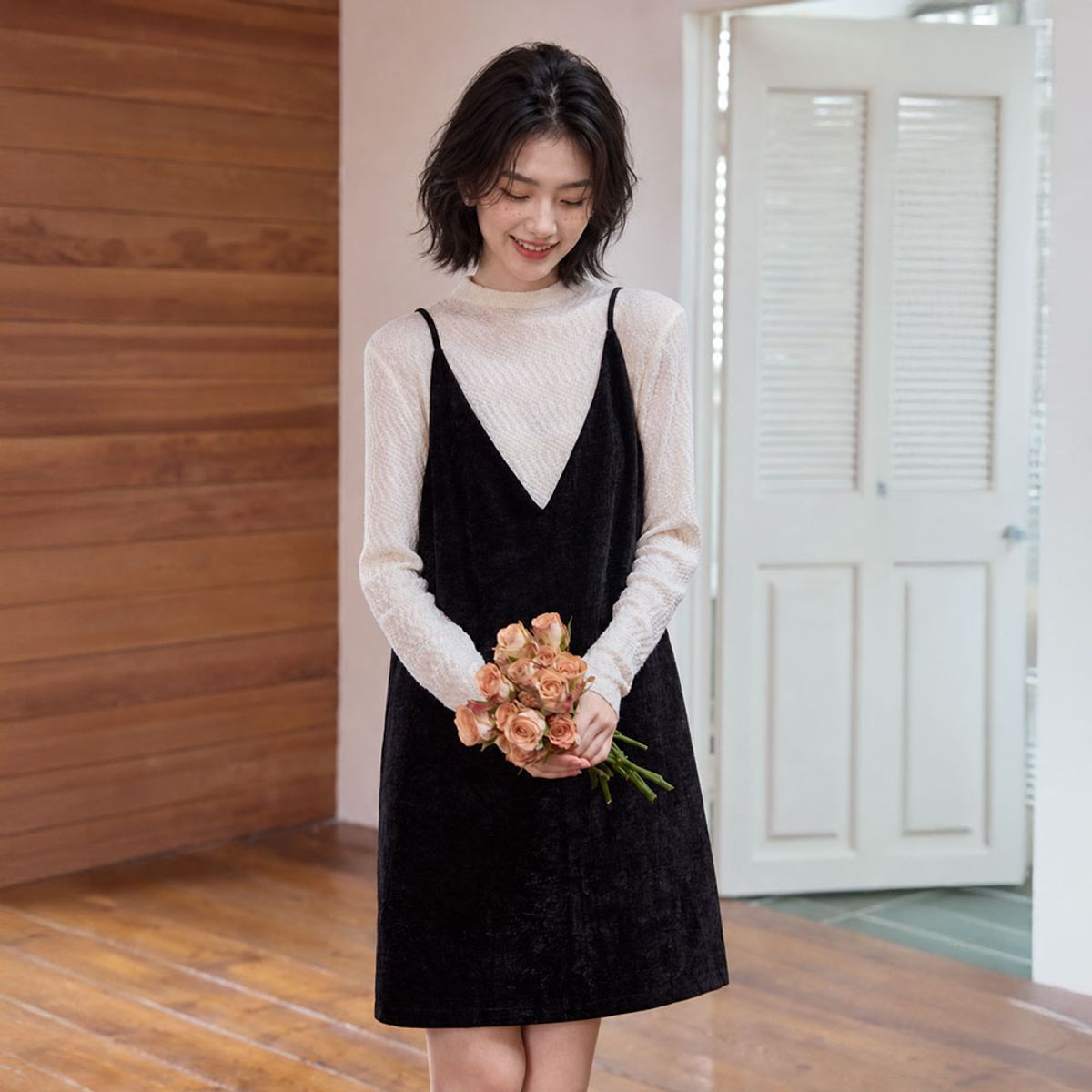 랭썬(LANGSON) LS_Spaghetti velvet dress