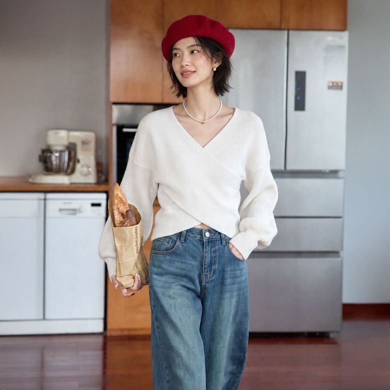 LS_Cross v-neck knit_WHITE