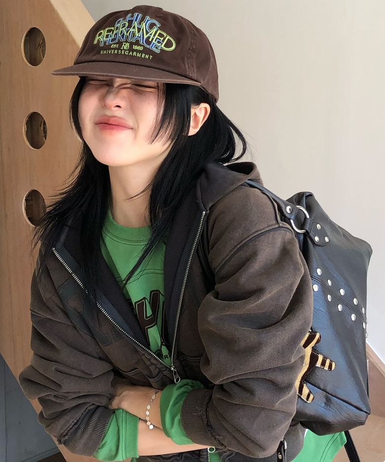 [송이송이 PICK] 레이어드 타이포 5패널 워싱 캡_BROWN