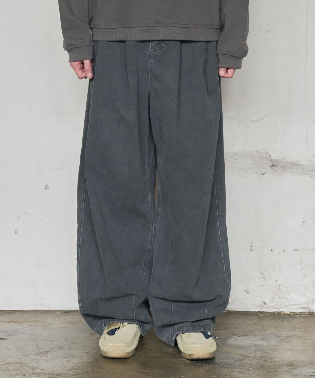 논타입(NONTYPE) PIGMENT BALLOON PANTS (BLACK)