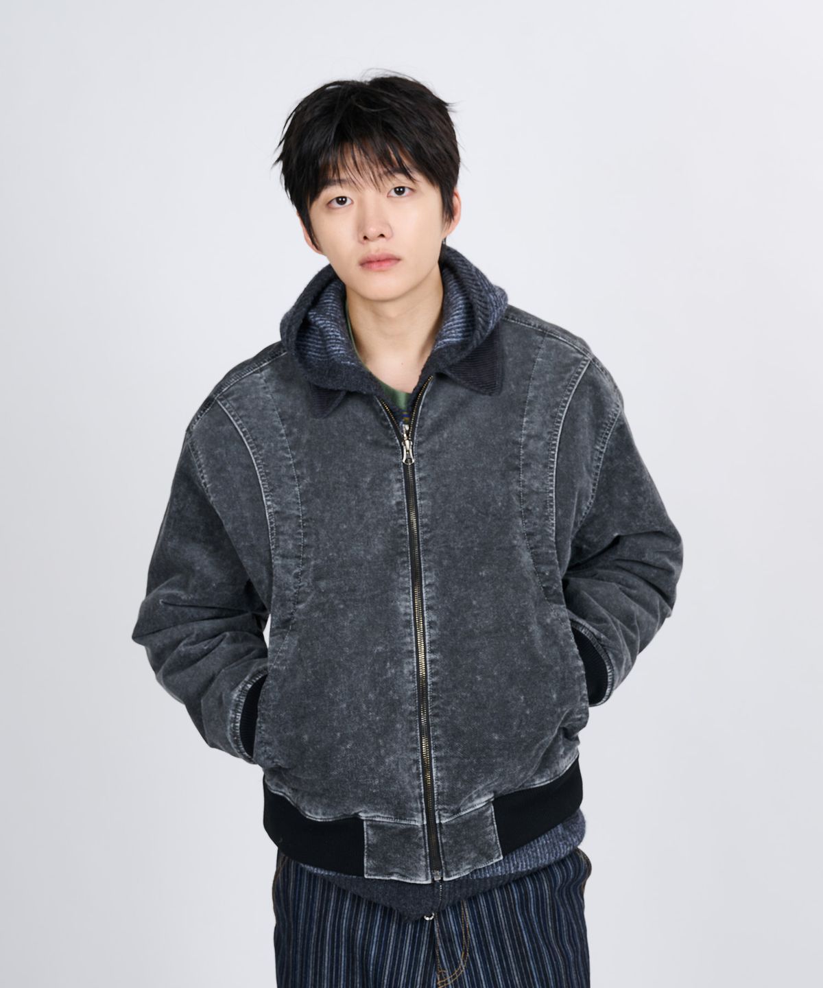 논타입(NONTYPE) GARMENT WASHED CURVED MOLESKIN JUMPER (BLACK)