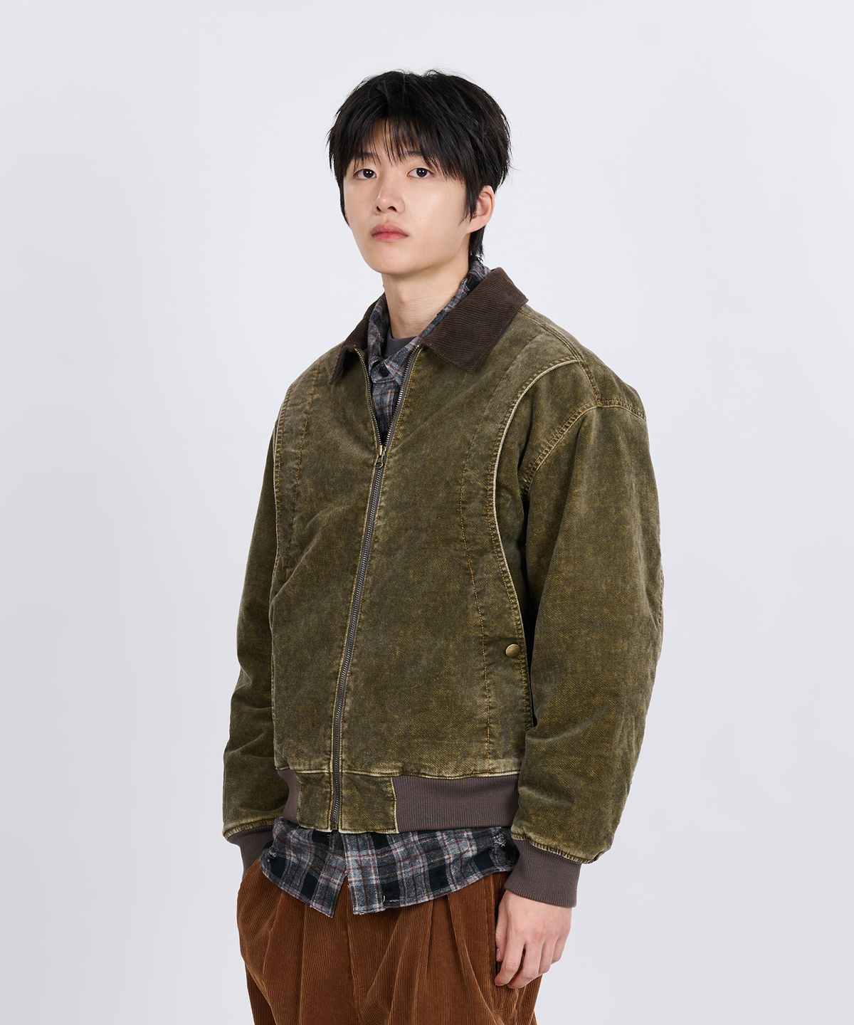 논타입(NONTYPE) GARMENT WASHED CURVED MOLESKIN JUMPER (KHAKI)