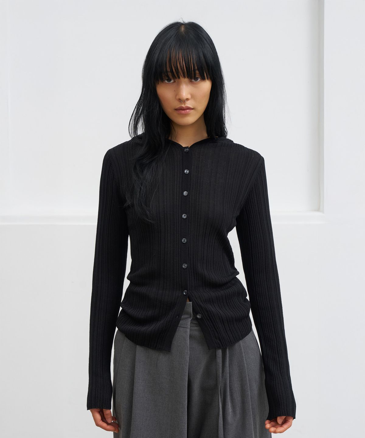 다이닛(DEINET) KNIT BUTTON HOODIE CARDIGAN IN BLACK