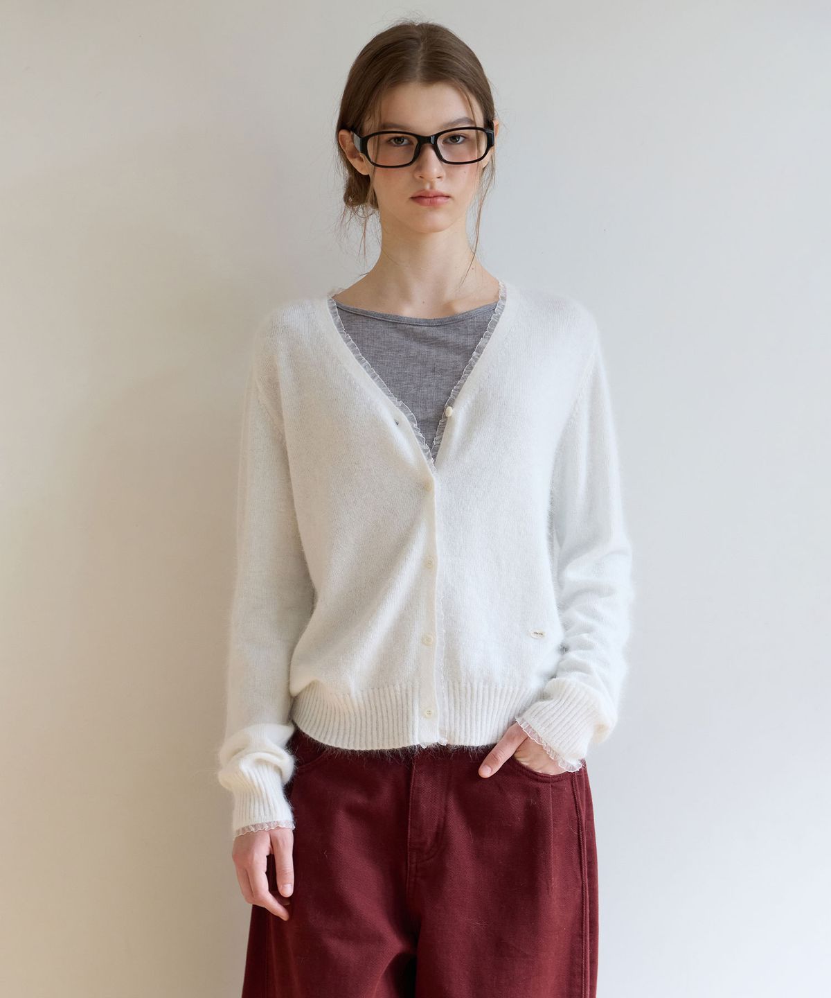 로라로라(ROLAROLA) V NECK LACE CARDIGAN WHITE