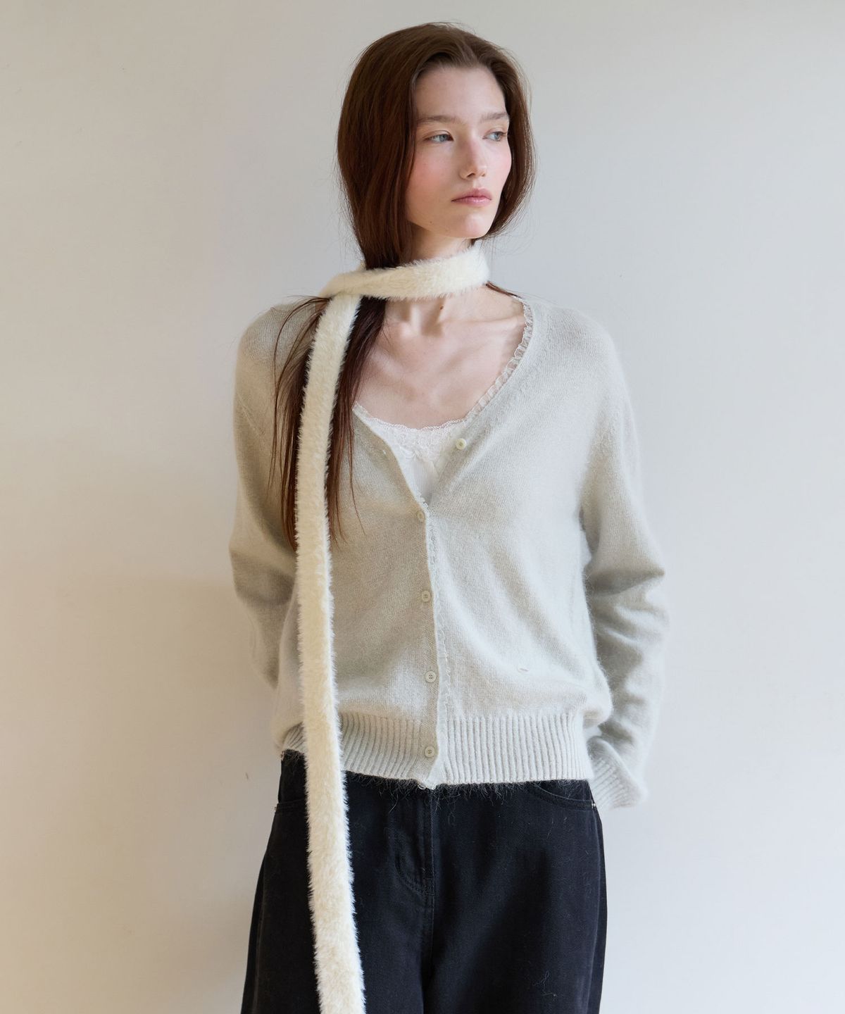 로라로라(ROLAROLA) V NECK LACE CARDIGAN MINT