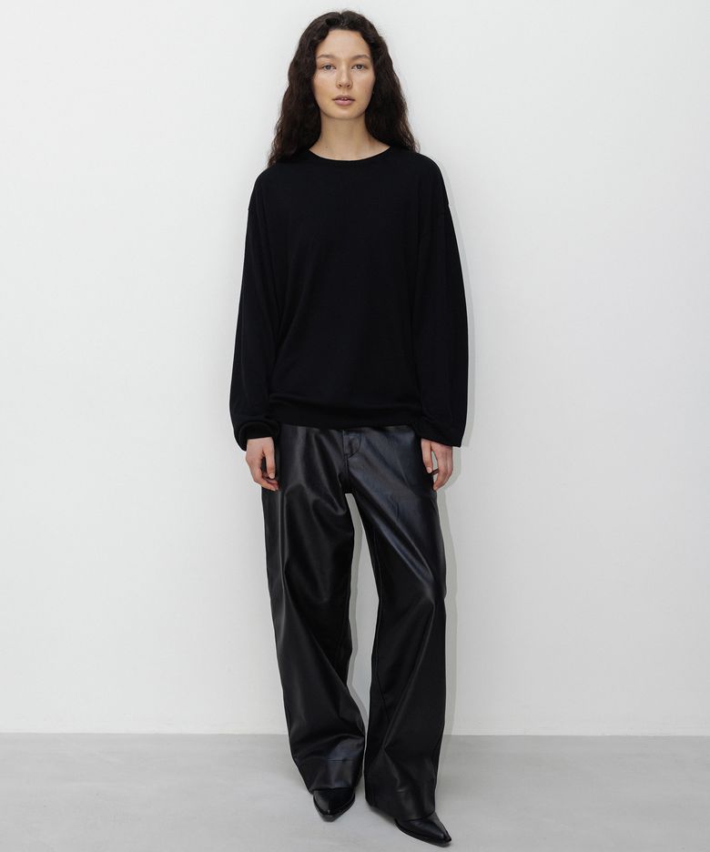 Round Neck Cashmere Knit (black)