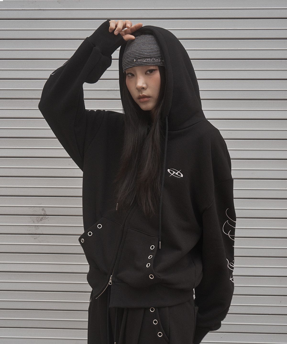 언유즈랩(UNUSEDLAB) 스트라이프 스터드 밴드 (블랙)