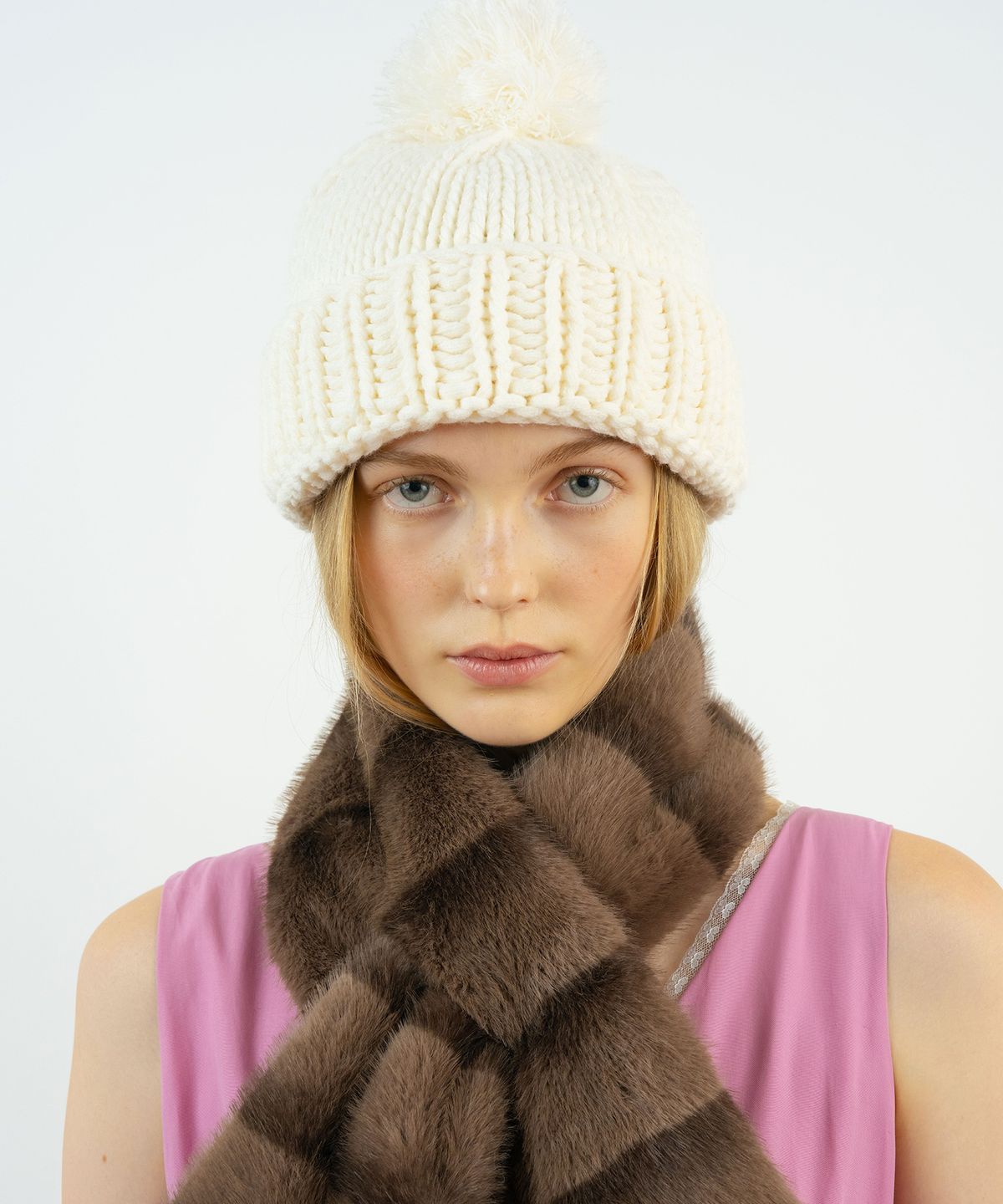 시눈(SINOON) Pom Pom Beanie (Ivory)