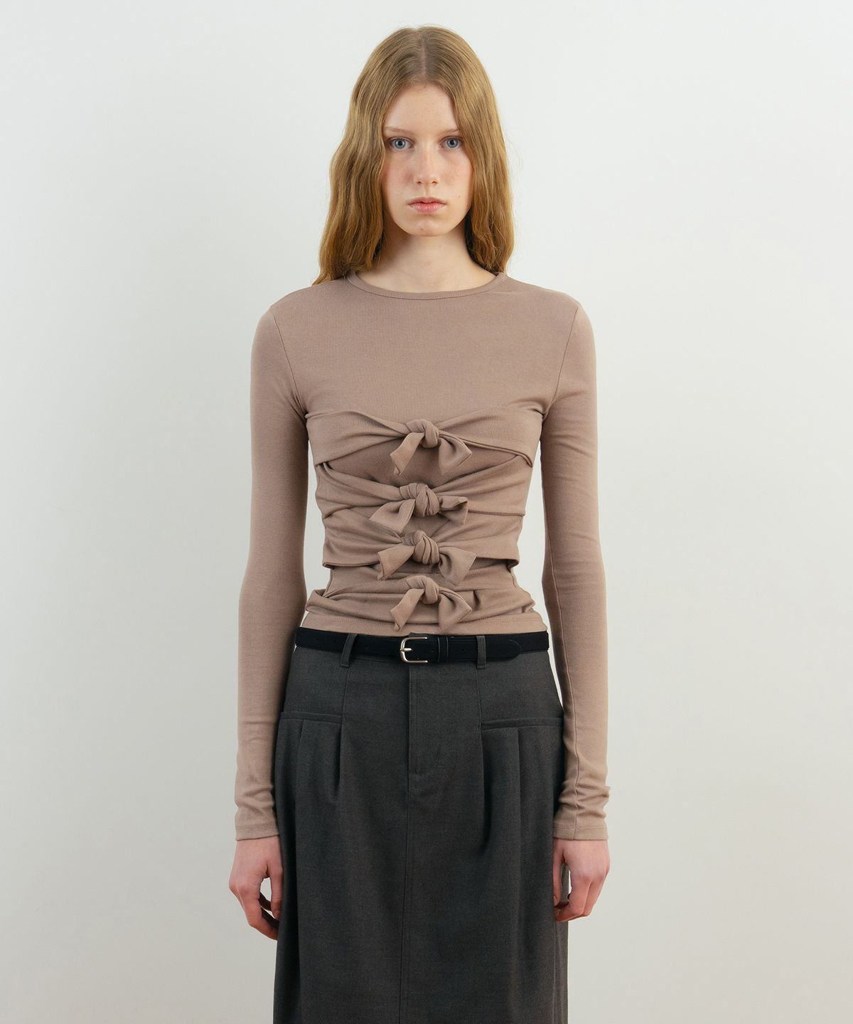 시눈(SINOON) Ribbon Tie T-Shirt (Brown)
