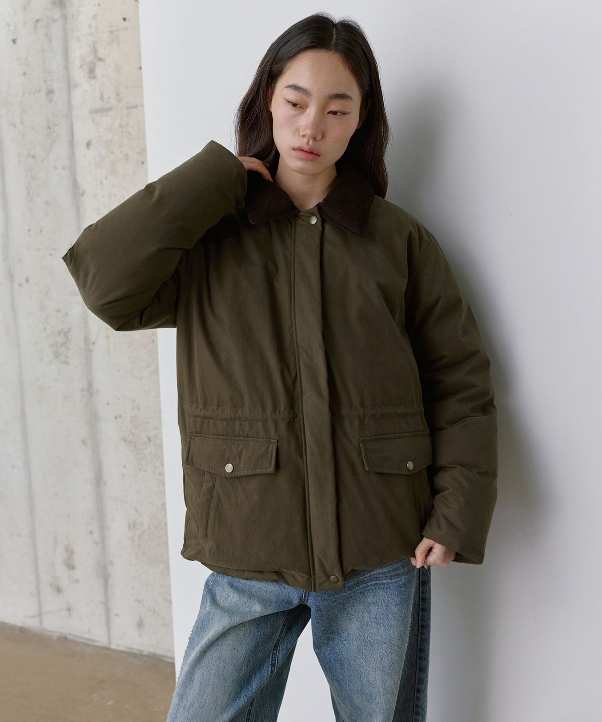 몽돌(MONGDOL) 덕 다운 카라 하프 패딩 브라운 MDJP029BROWN
