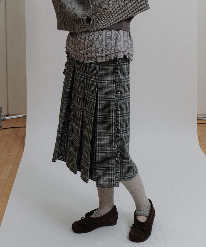 LONG FRINGE PLEATED SKIRT - BLACK CHECK