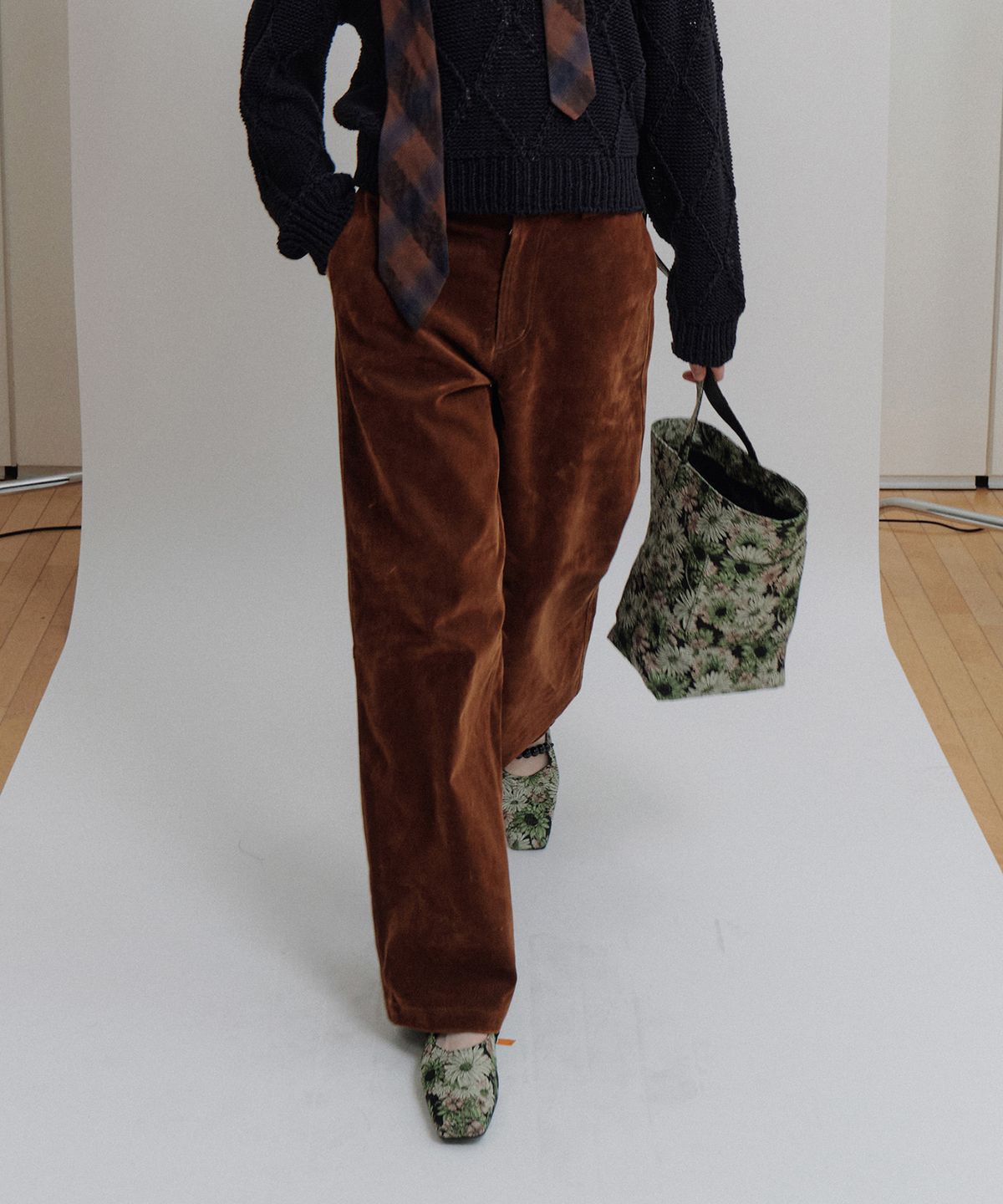 에핑글러(EPINGLER) VELVET DENIM BIJOU PANTS - COGNAK