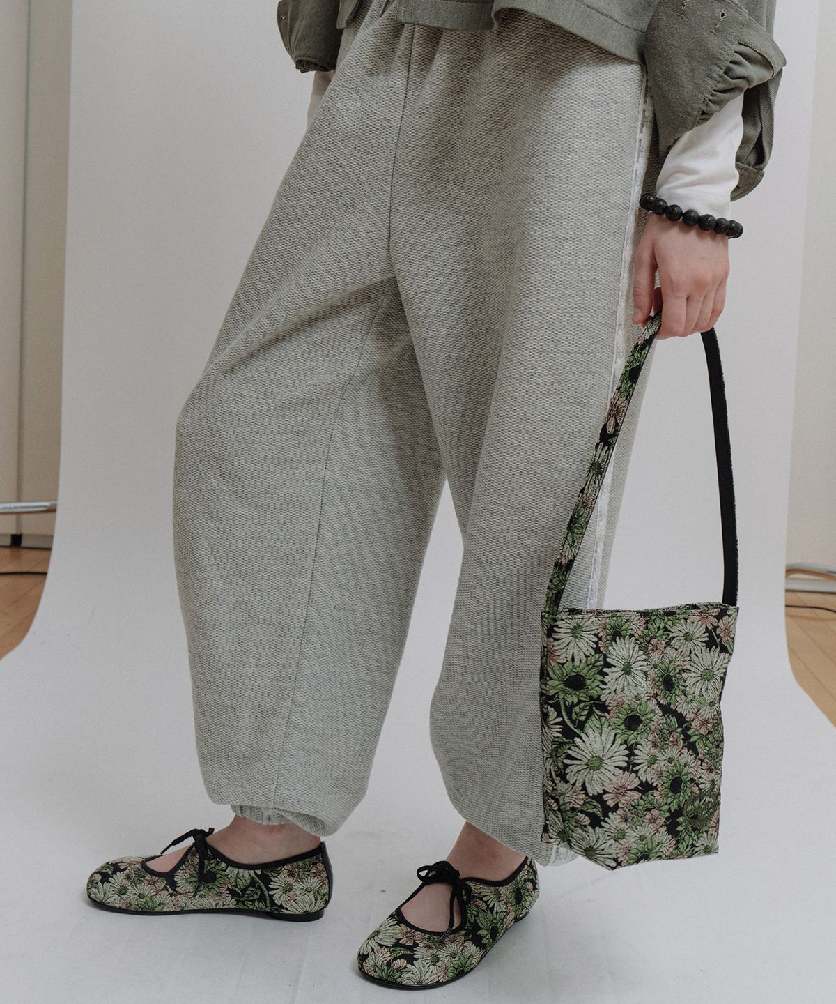 에핑글러(EPINGLER) WOOL BLEND LACED SWEATPANTS - OATMEAL