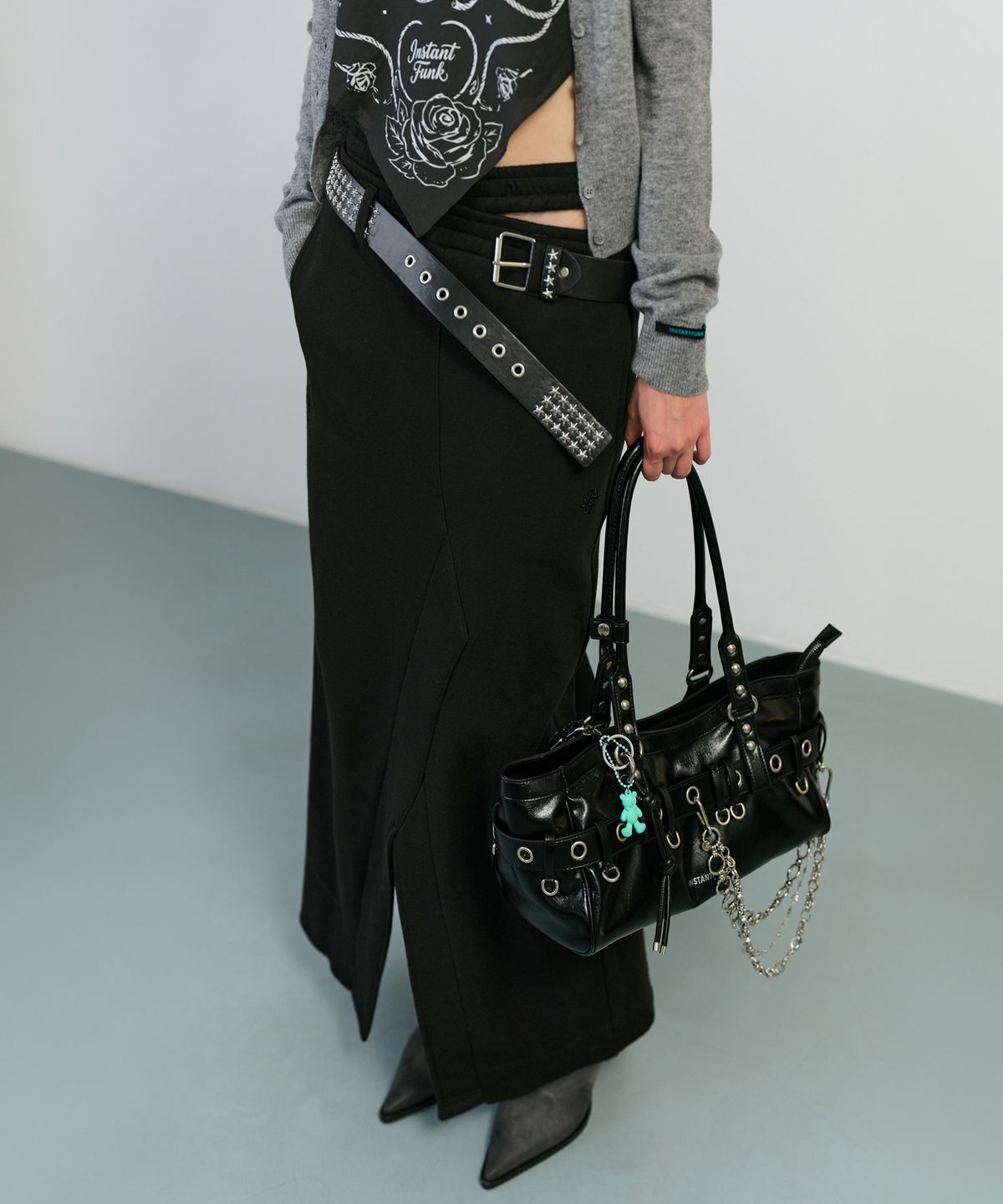 인스턴트펑크(INSTANTFUNK) BELT DETAIL JERSEY LONG SKIRT - BLACK
