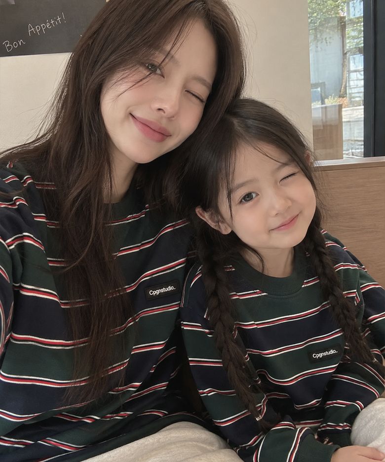 [PAKAGE] 스트라이프 와펜 롱슬리브 네이비그린