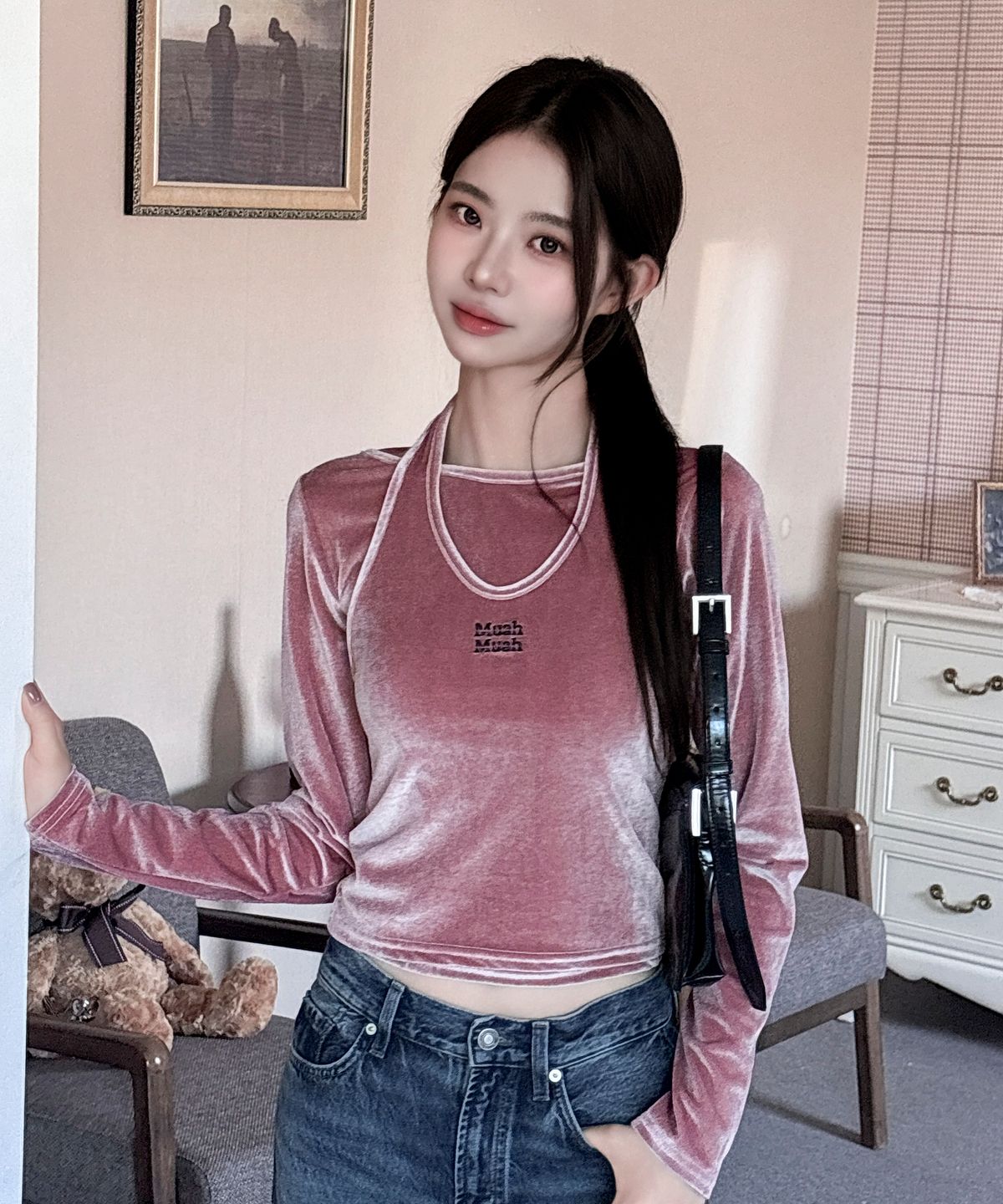 무아무아(MUAHMUAH) [SET] 벨벳 홀터넥 레이어드 긴팔티 [핑크]