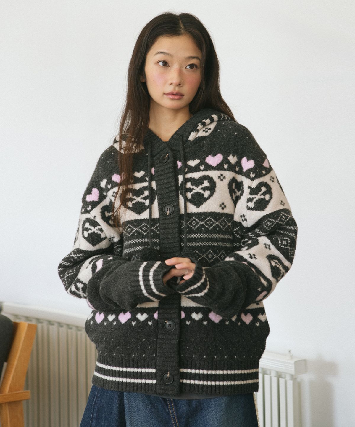 카비시(CAVISH) SKULL HEART NORDIC KNIT CARDIGAN CHARCOAL(CV2GFUK680A)