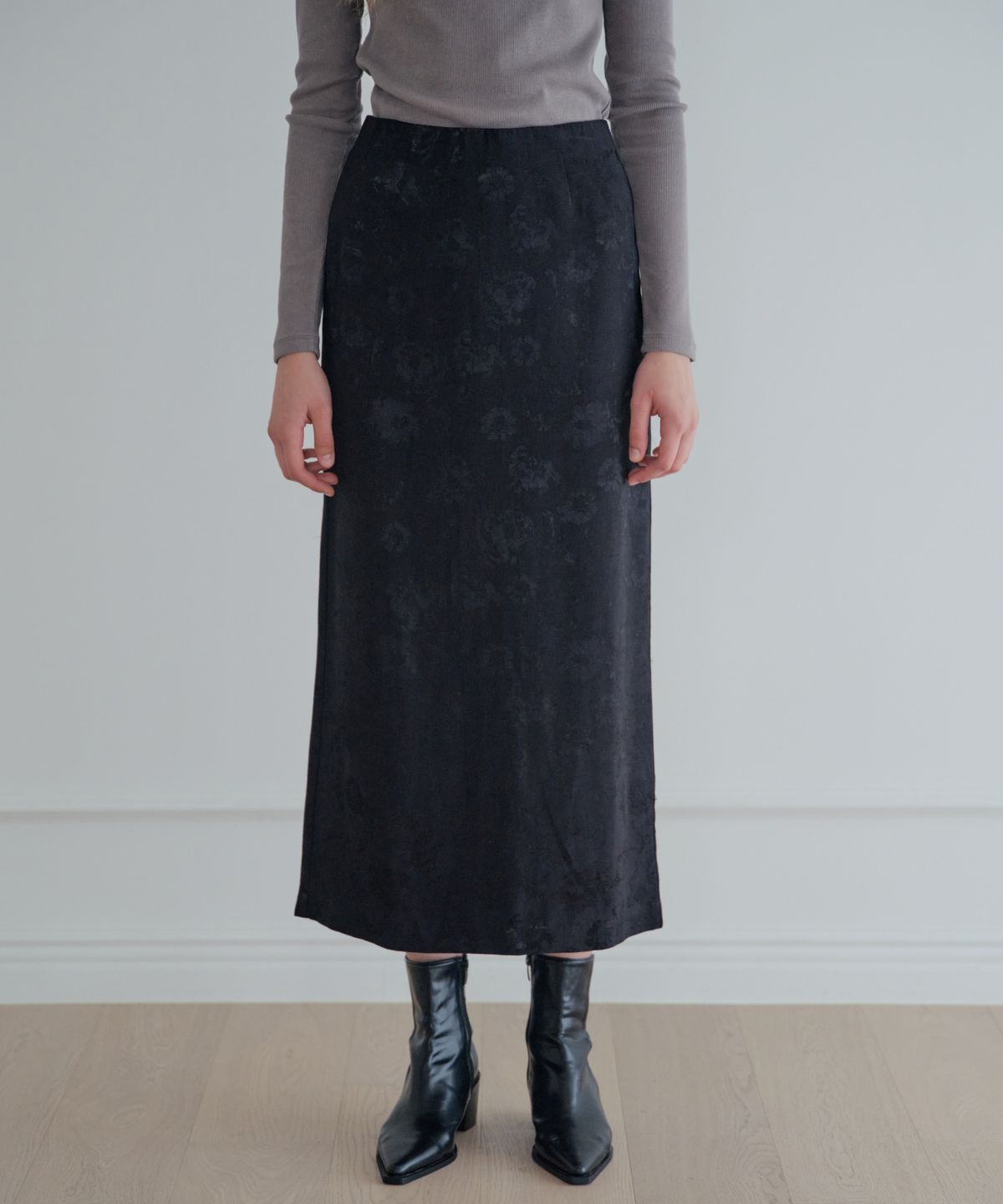 그라스플랜(GRASPLAN) Floral Jacquard Satin Long Skirt_Black