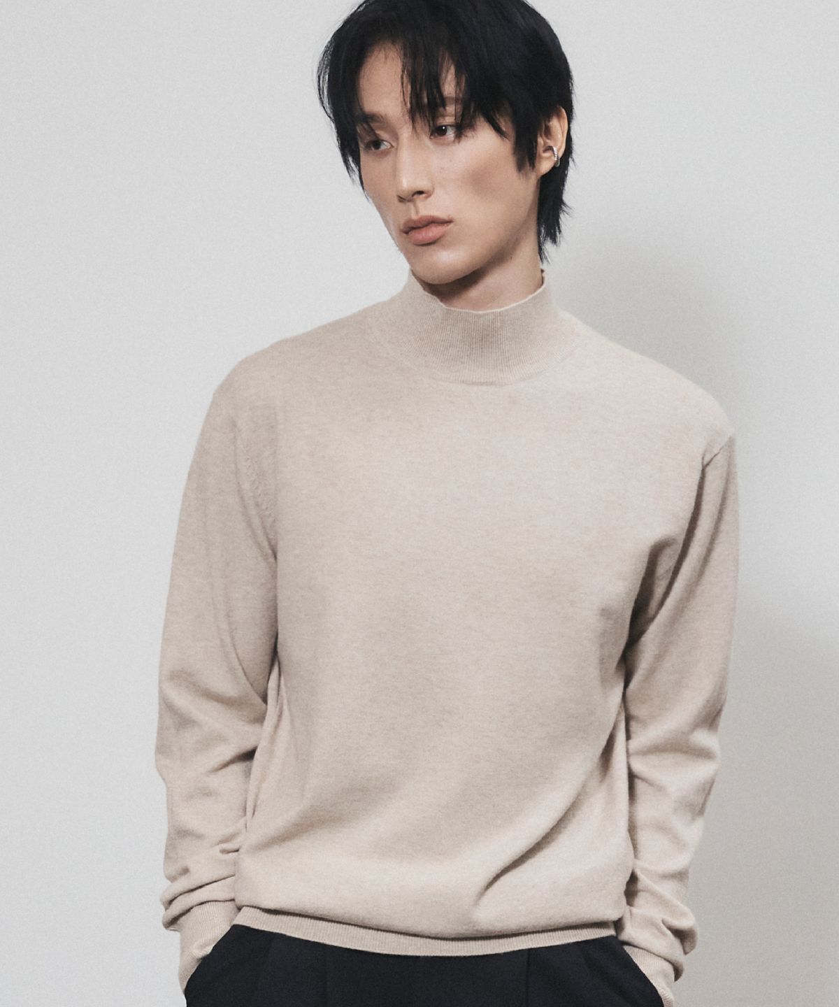 쎄이(CEIII) 스탠다드 하프넥 니트 베이지