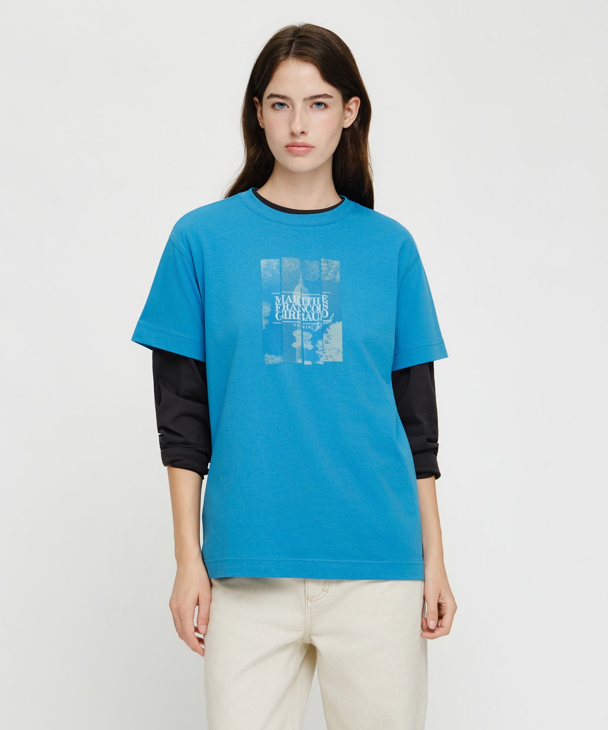 마리떼 프랑소와 저버(MARITHÉ + FRANҪOIS GIRBAUD) SEOUL EXCLUSIVE GRAPHIC TEE light blue