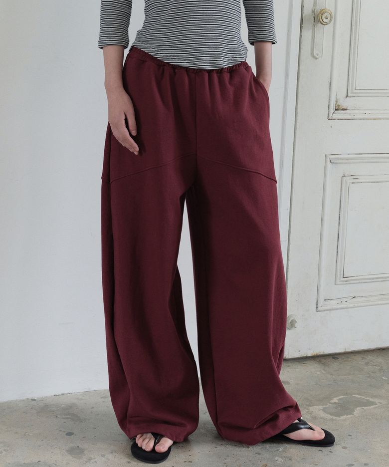 Curved Wide Sweatpants (Burgundy)