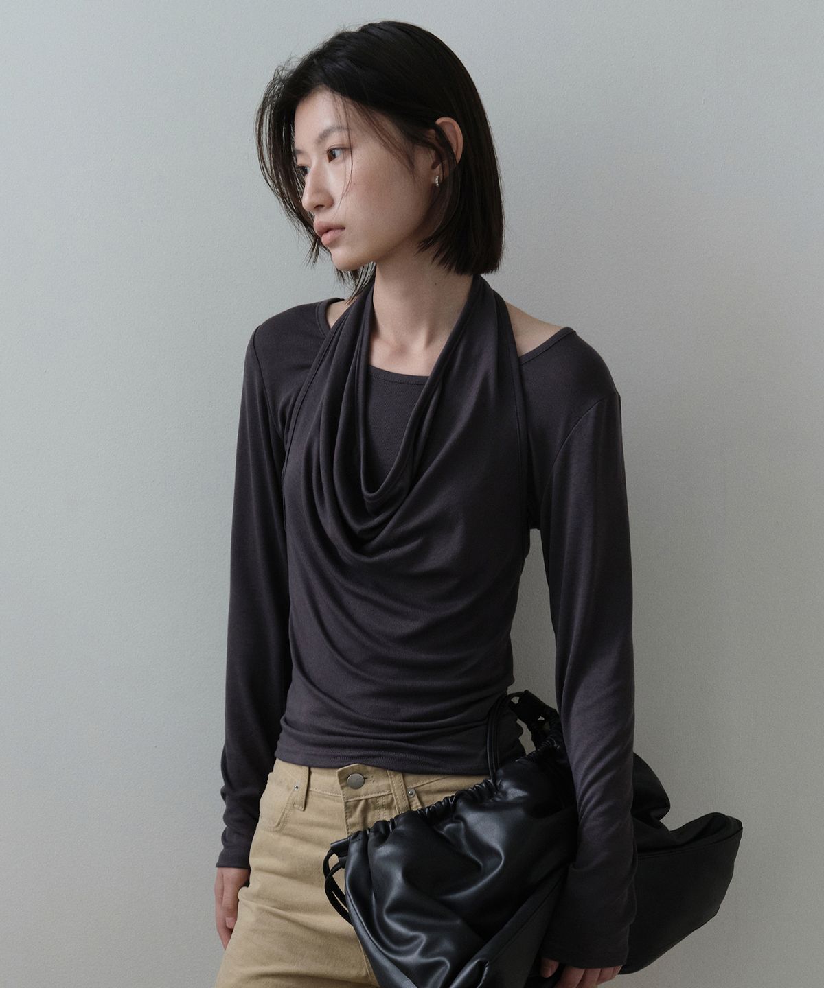 니브(NEEV) Drape Halter Neck Layered T-Shirt Set (Charcoal)