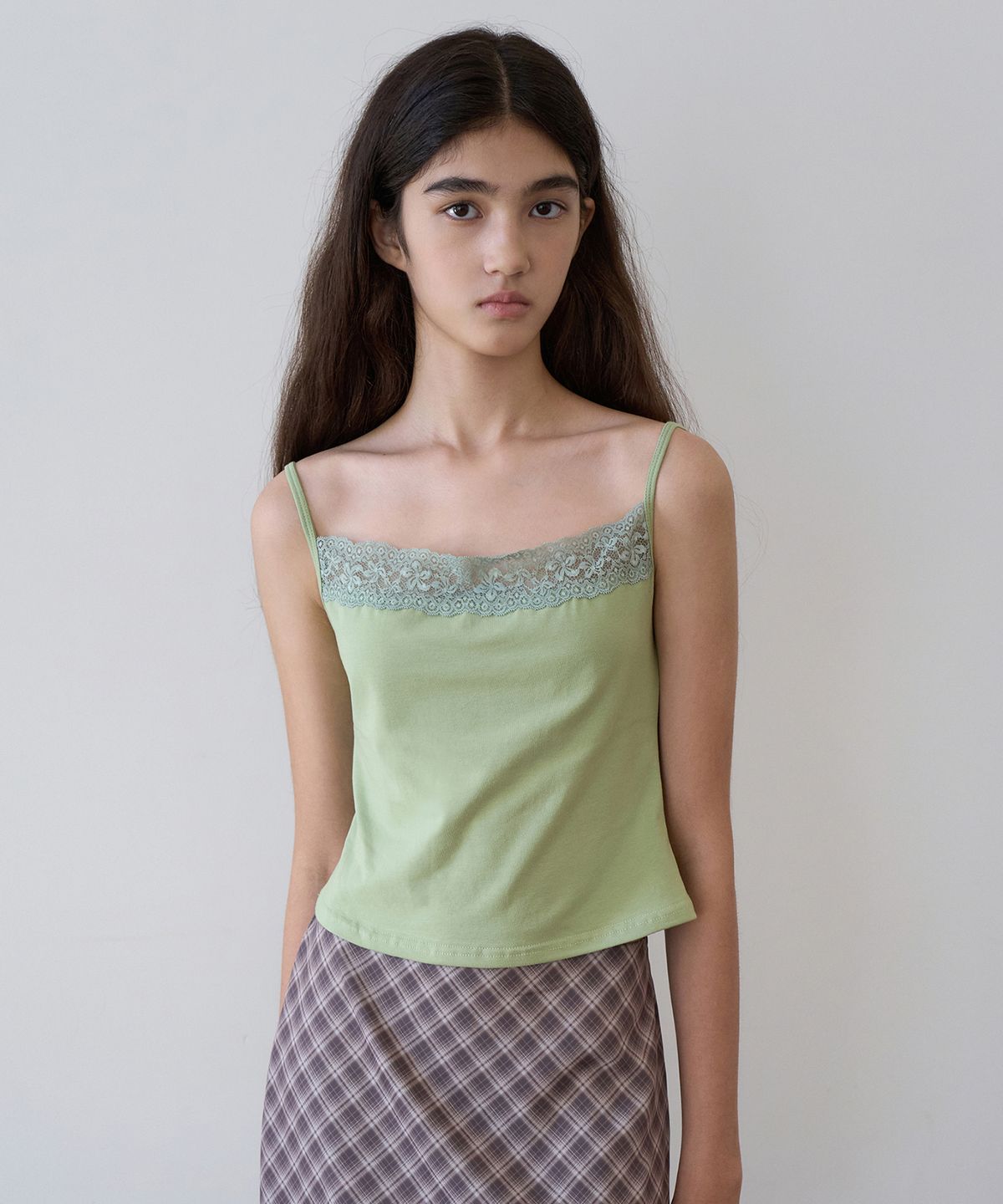 로에일(LOEIL) Vintage lace sleeveless top_Green