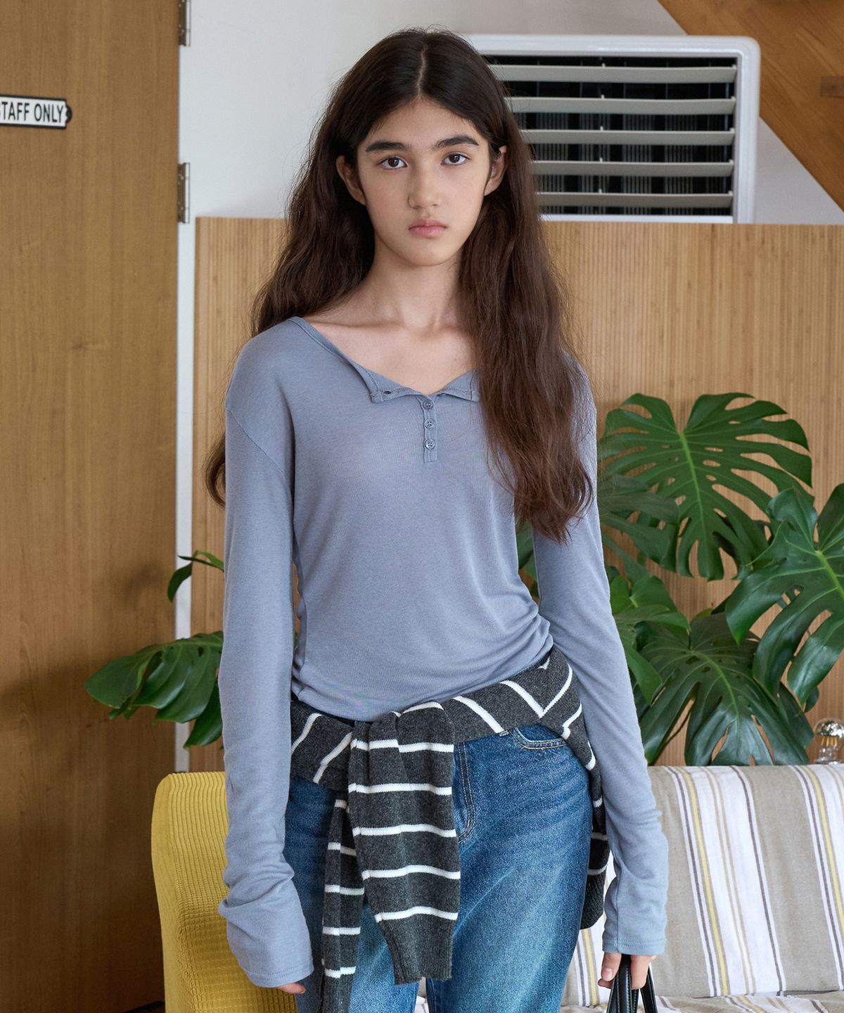 로에일(LOEIL) Placket Wool button slim T-shirt_Sky Blue