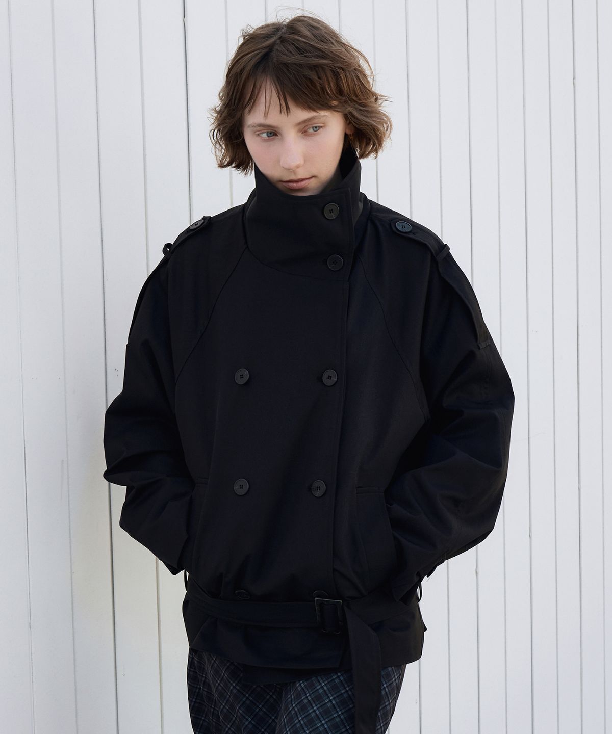로에일(LOEIL) High neck half double trench coat_Black