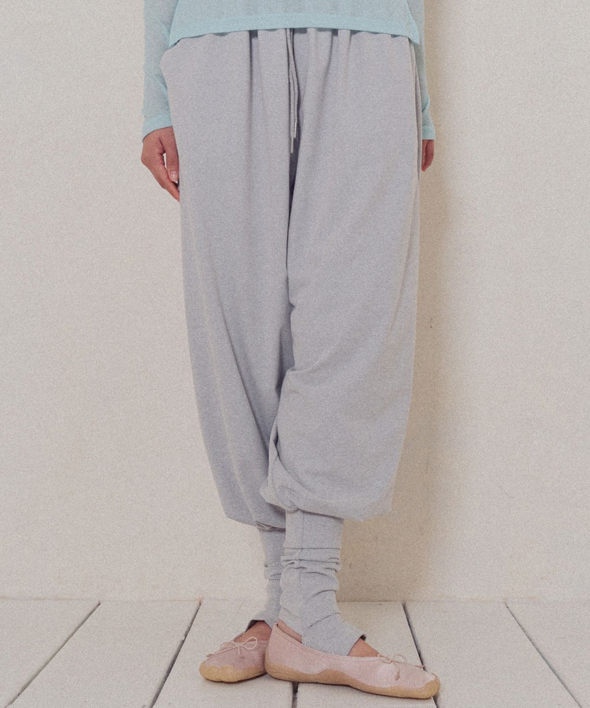모로아(MOROA) Stripe Warmer Jogger Pants-Melange