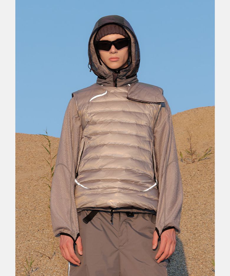 [DESCENTE X EASTLOGUE] 어시메트릭 테크 다운 베스트 그레이 SR421HDVO1