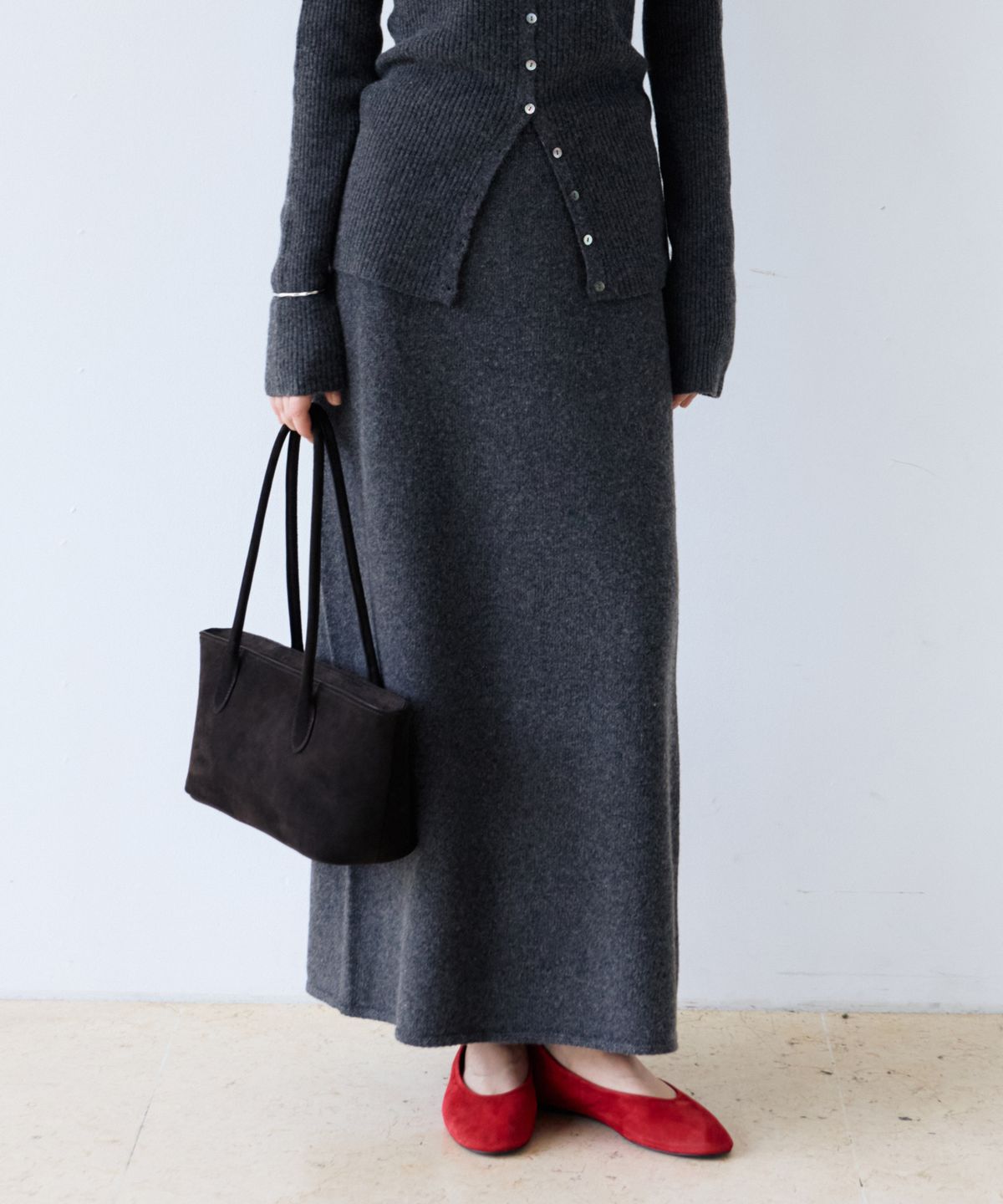 유라고(URAGO) Wholegarment back slit wool skirt