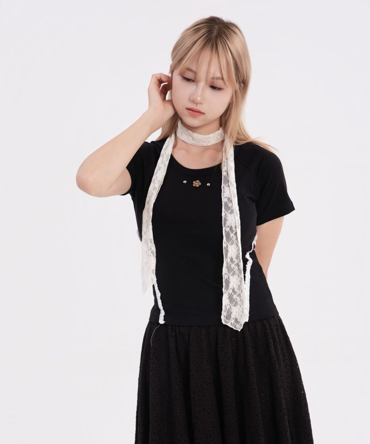 히피하우스(HIPPIE HAUS) Side Lace Tiny Bloom T-shirt_Black